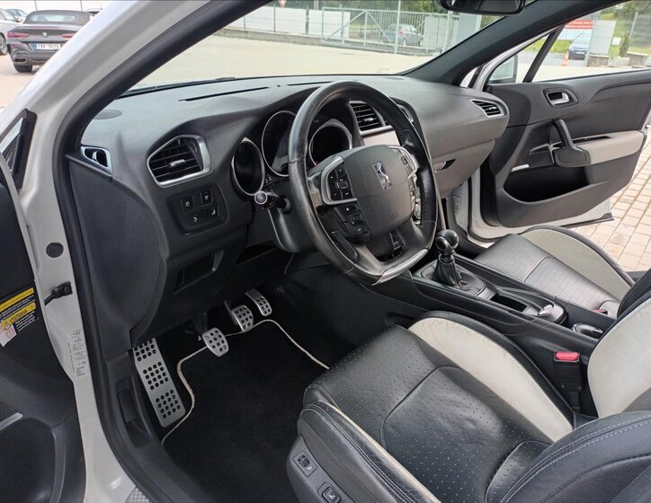 Citroën DS4 Hatchback 1,6 l 147 kw