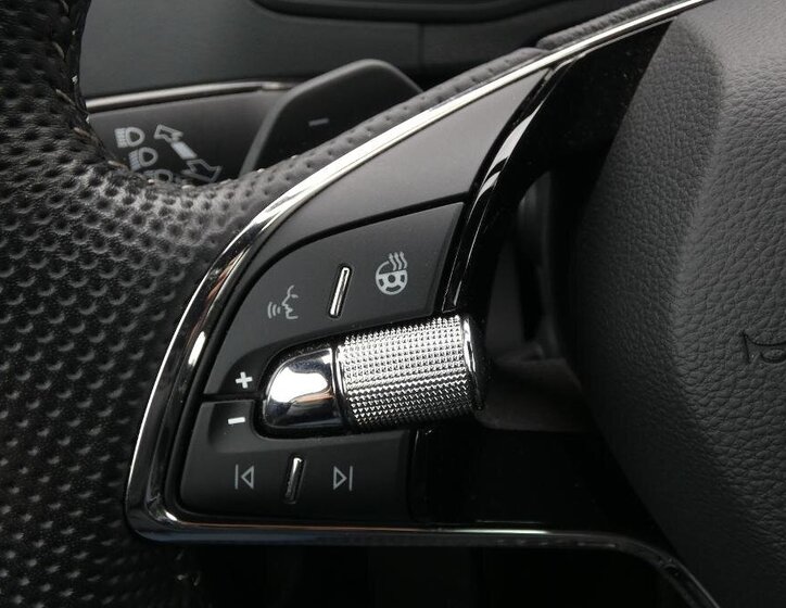 Škoda Karoq SUV / Terénní 2,0 l 110 kw