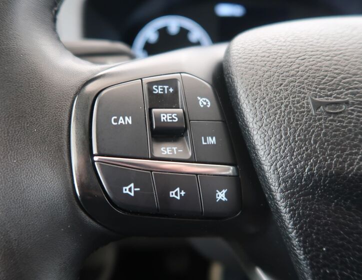 Ford Tourneo Custom 26