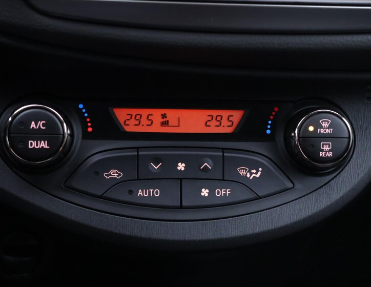 Toyota Yaris Hatchback 998,0 51 kw