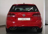 Volkswagen Golf Kombi 2,0 l 221 kw