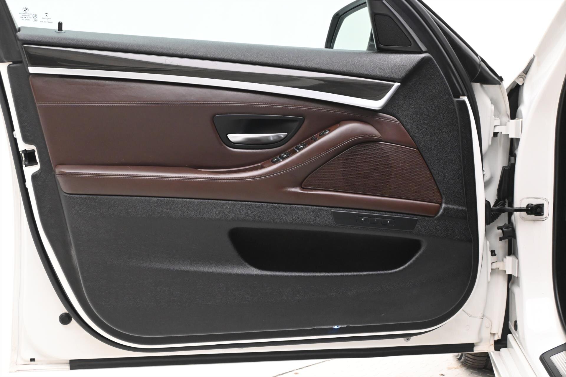 BMW Řada 5 Kombi 3,0 l 190 kw