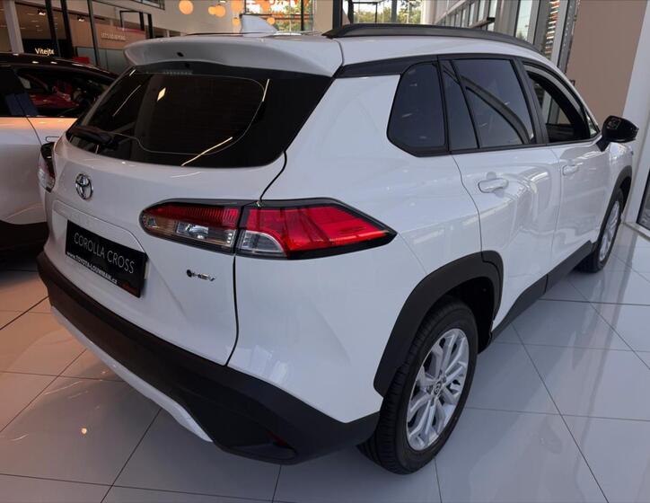 Toyota Corolla Cross 2