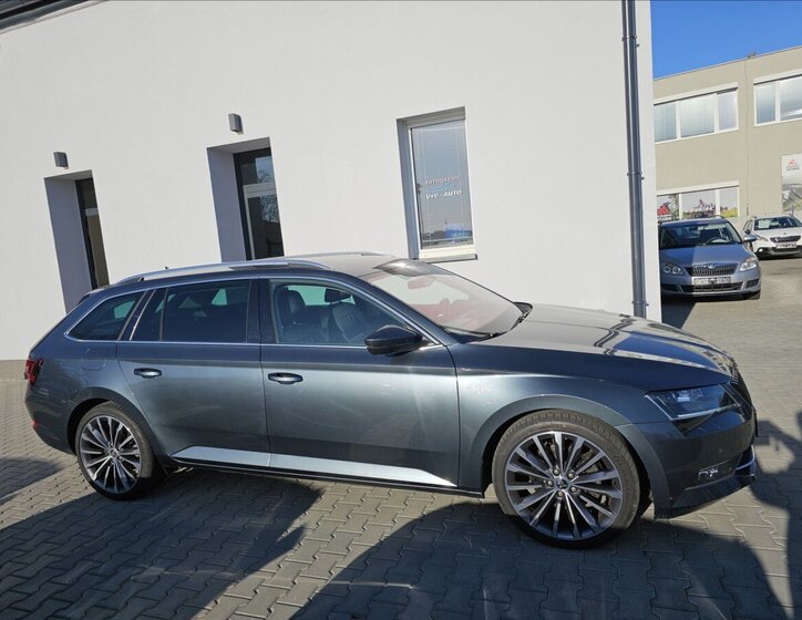 Škoda Superb Kombi 2,0 l 140 kw