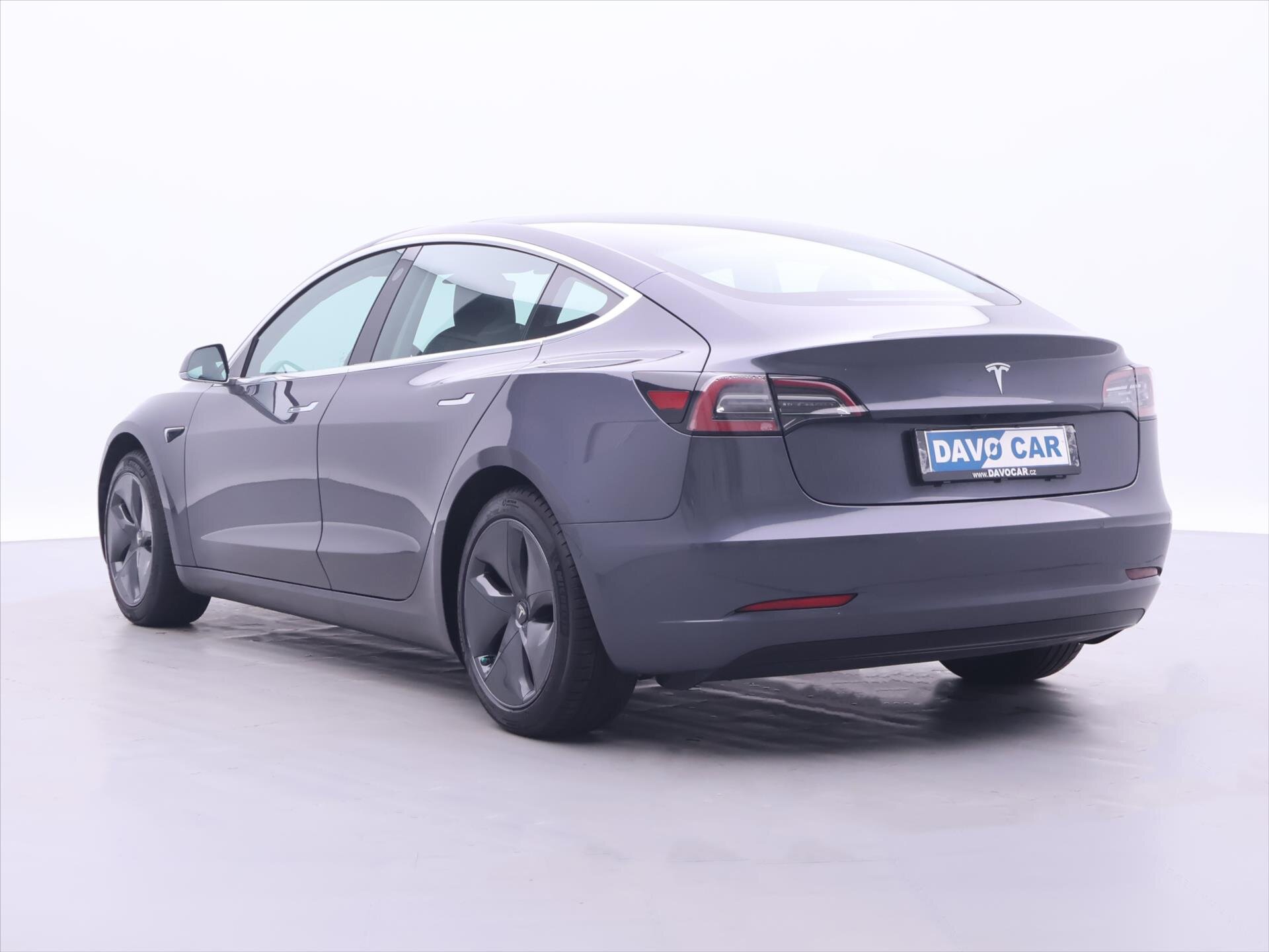 Tesla Model 3 Sedan 0,0 239 kw