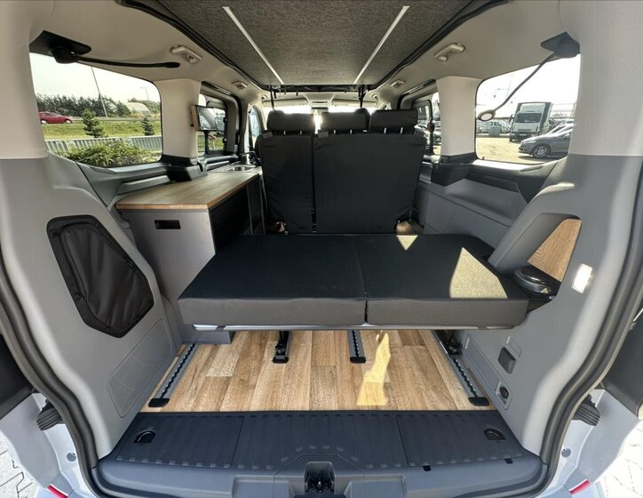 Ford Tourneo Custom Kombi 2,0 l 125 kw