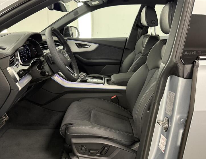 Audi Q8 9