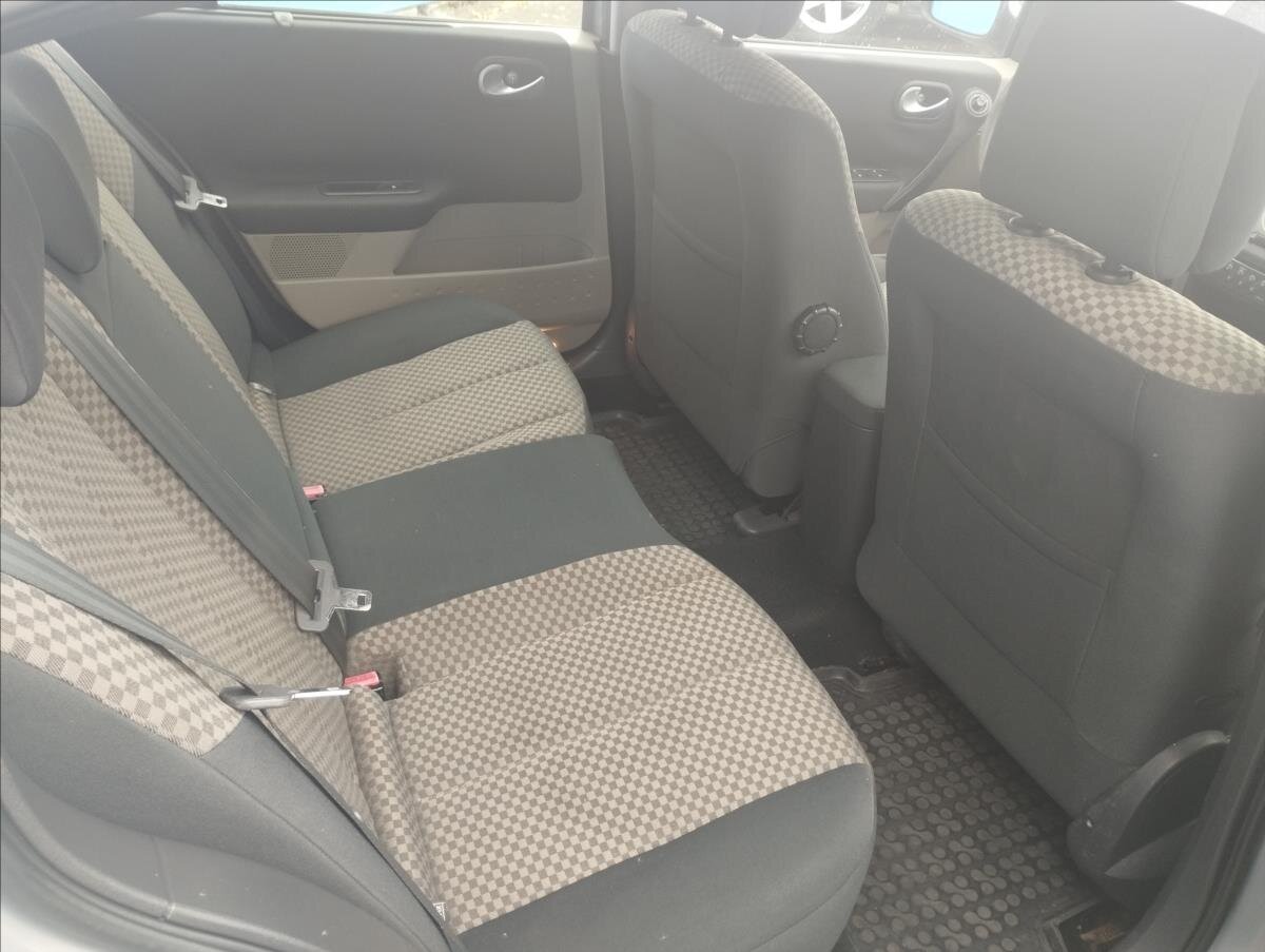 Renault Mégane Sedan / Limuzína 1,4 l 72 kw