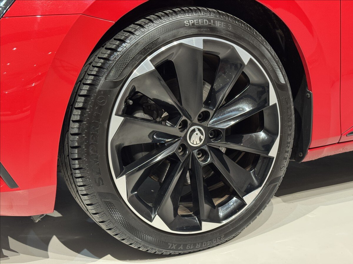 Škoda Superb Kombi 1,5 l 110 kw