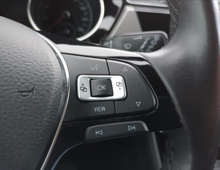 Volkswagen Touran MPV 2,0 l 110 kw