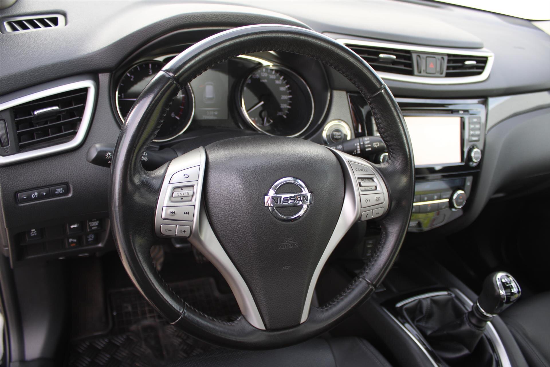 Nissan X-Trail SUV 1,6 l 96 kw