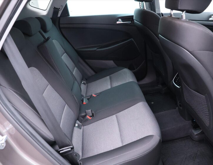 Hyundai Tucson SUV 1,6 l 100 kw