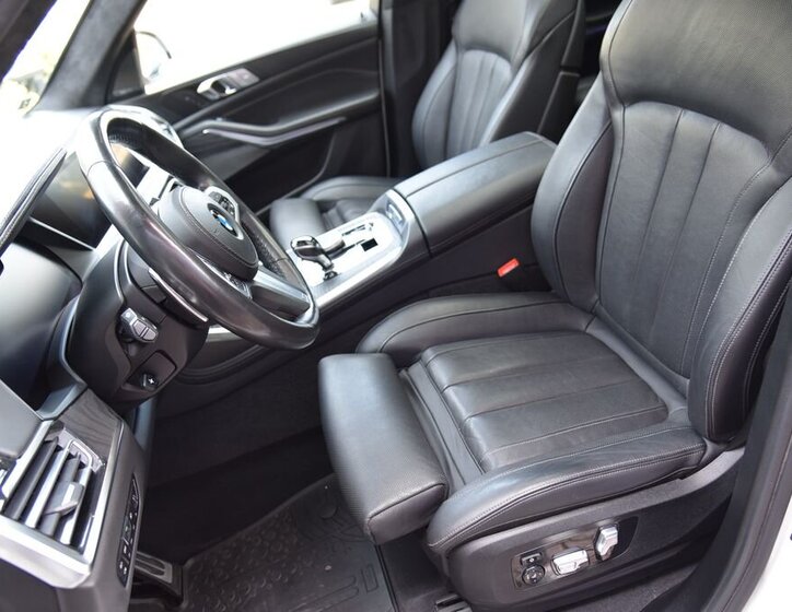 BMW X7 SUV / Terénní 3,0 l 195 kw