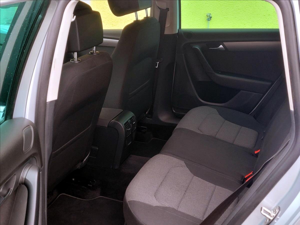 Volkswagen Passat Kombi 1,4 l 90 kw