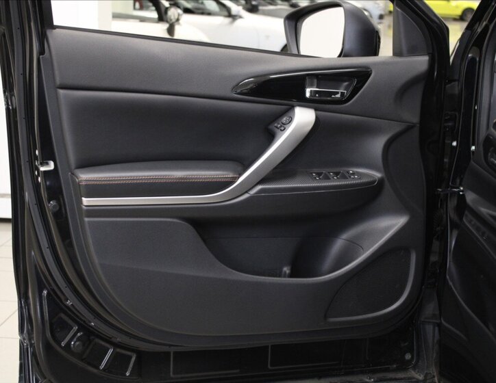 Mitsubishi Eclipse Cross SUV 1,5 l 120 kw