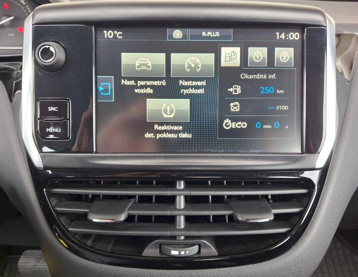 Peugeot 208 Hatchback 1,2 l 60 kw