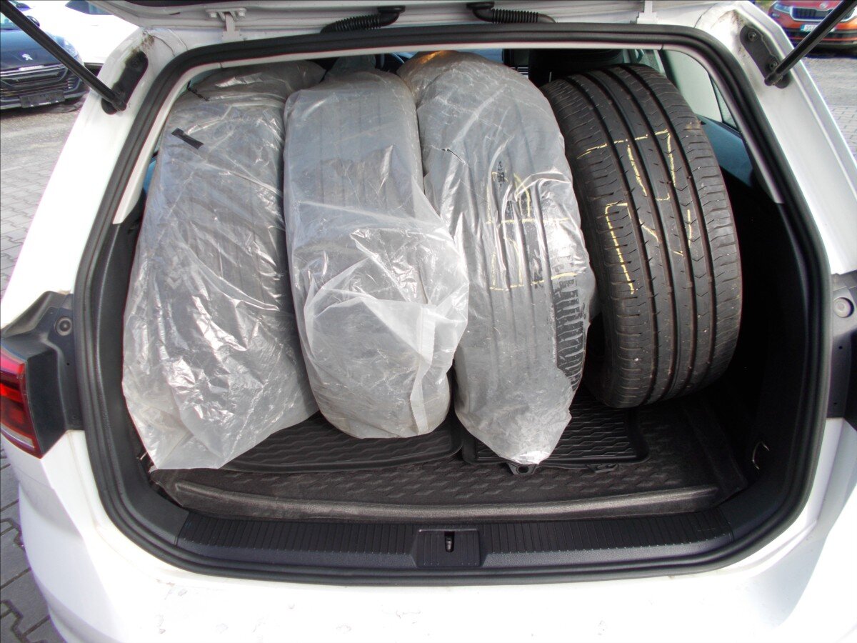 Volkswagen Passat Kombi 2,0 l 140 kw