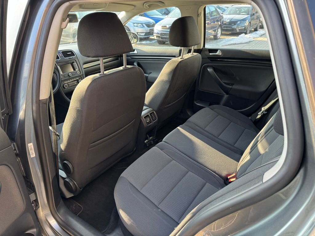 Volkswagen Golf Kombi 1,6 l 77 kw