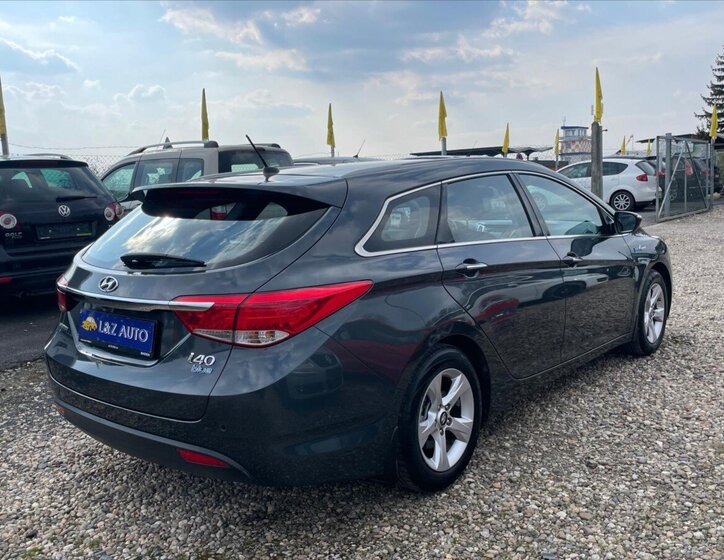 Hyundai i40 Kombi 1,6 l 99 kw