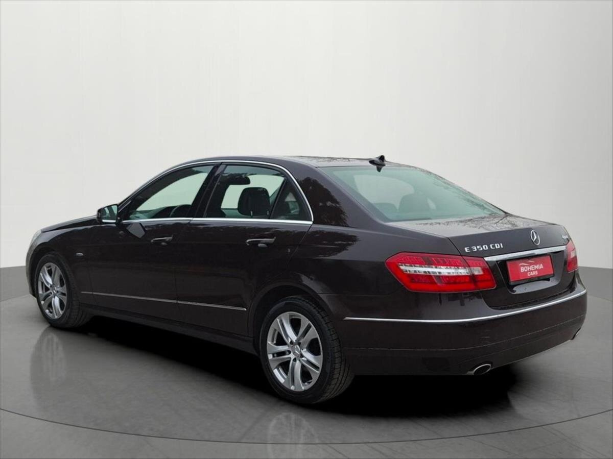 Mercedes-Benz Třídy E Sedan / Limuzína 3,0 l 170 kw