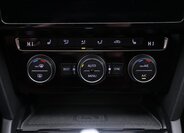 Volkswagen Passat 25