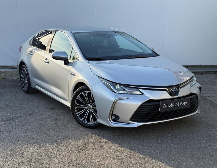 Toyota Corolla Sedan / Limuzína 1,8 l 72 kw
