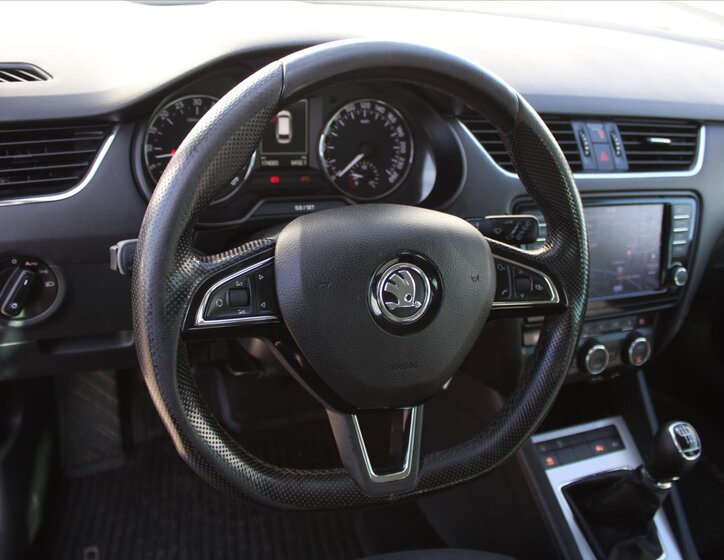 Škoda Octavia 14