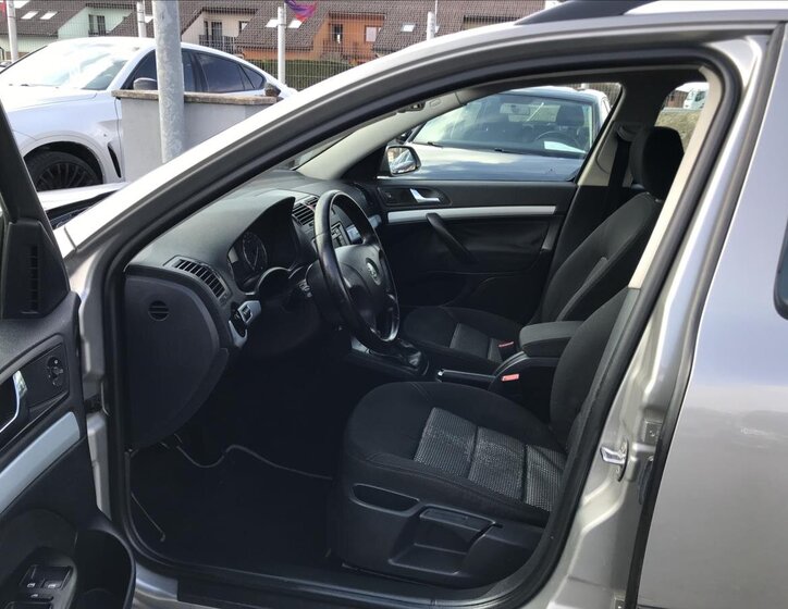 Škoda Octavia Kombi 2,0 l 103 kw