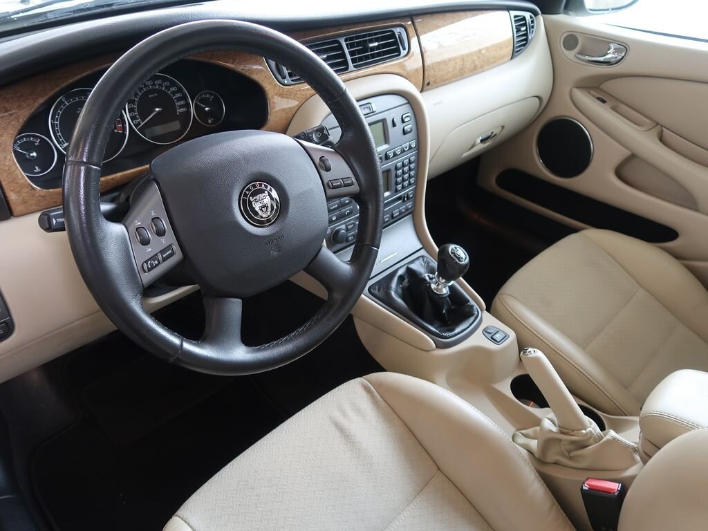 Jaguar X-Type Sedan / Limuzína 2,0 l 96 kw