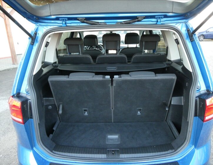 Volkswagen Touran MPV 1,2 l 81 kw