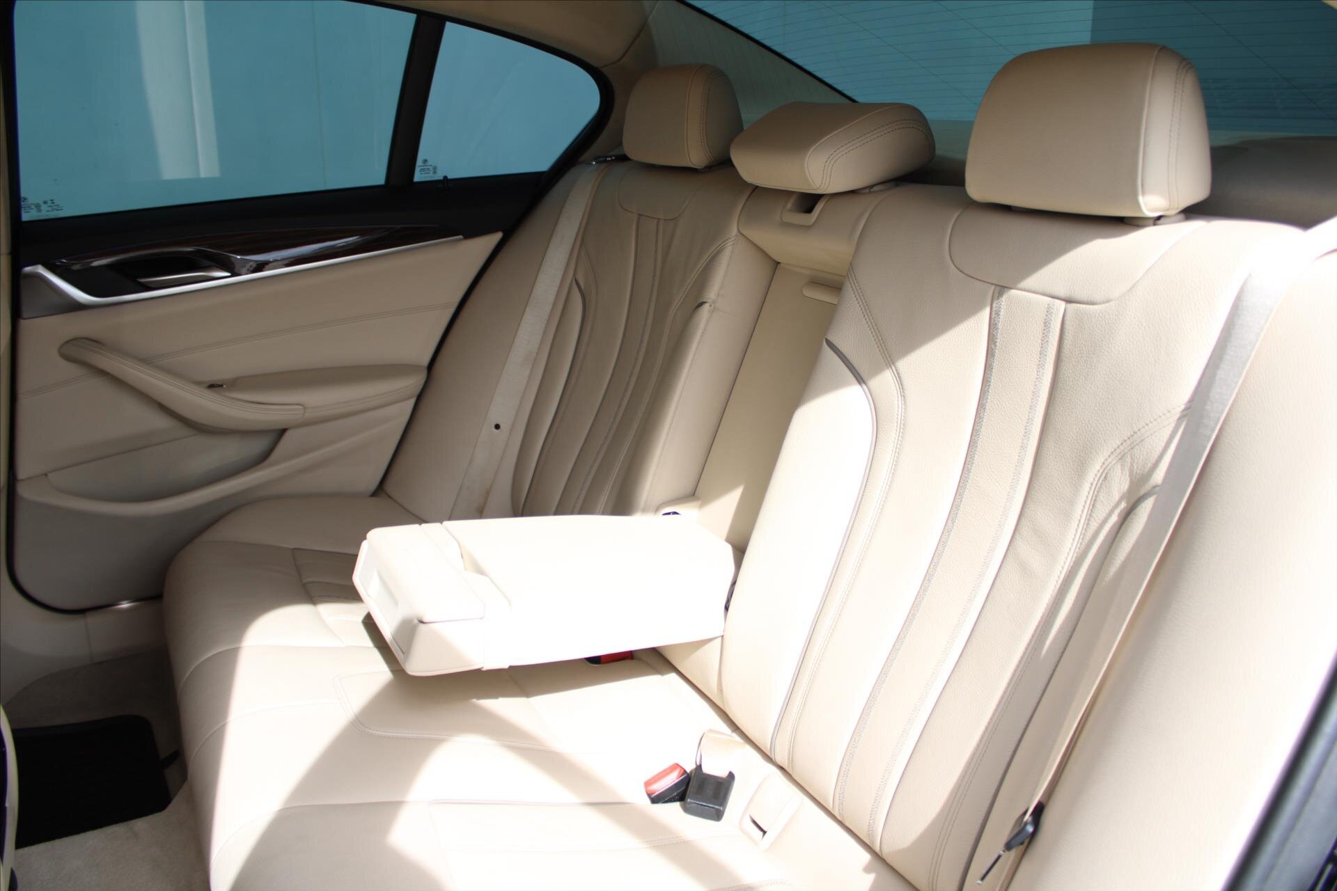 BMW Řada 5 Sedan / Limuzína 3,0 l 250 kw