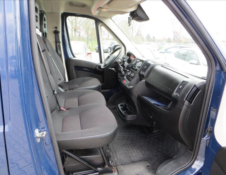 Peugeot Boxer Valník 2,2 l 103 kw
