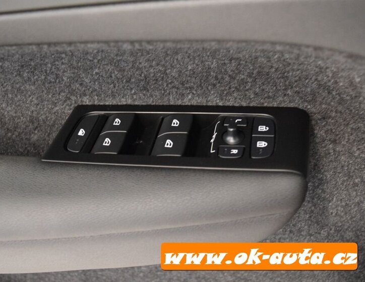 Volvo XC40 SUV 2,0 l 120 kw