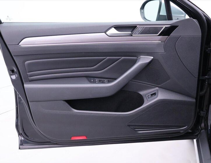 Volkswagen Passat 11