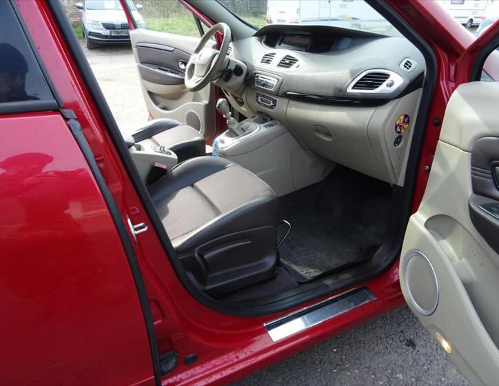 Renault Grand Scénic 13
