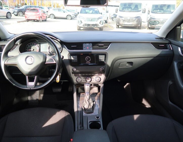 Škoda Octavia 12