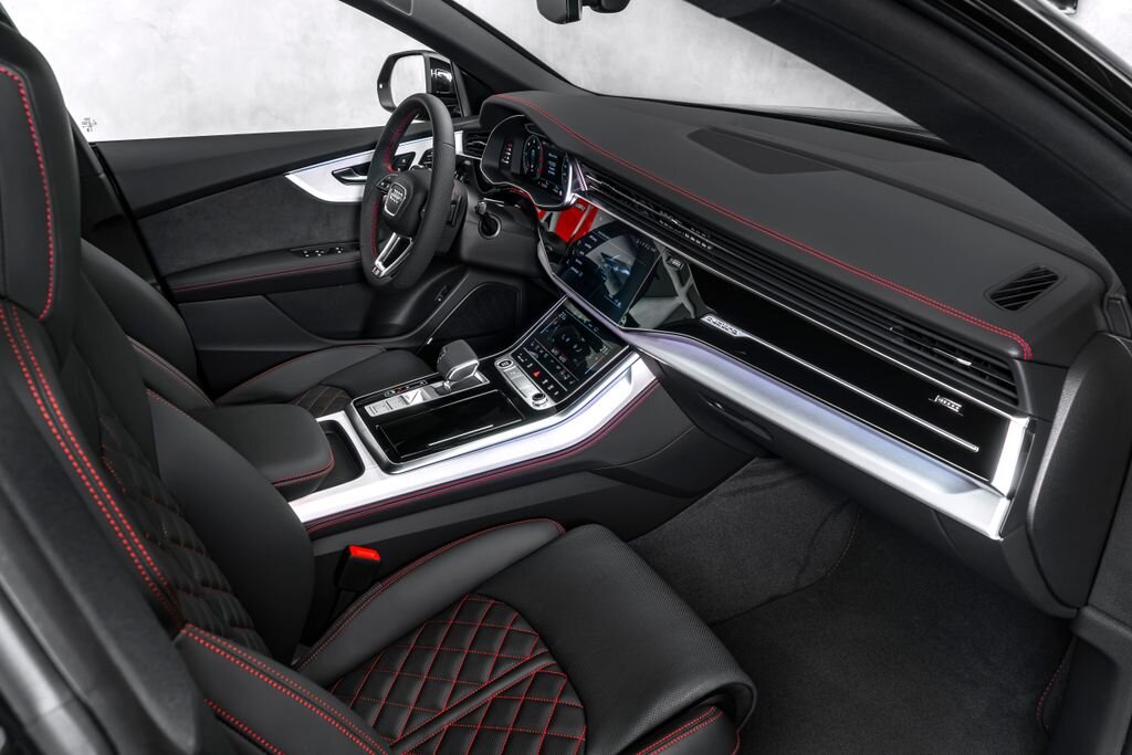 Audi Q8 SUV / Terénní 3,0 l 210 kw