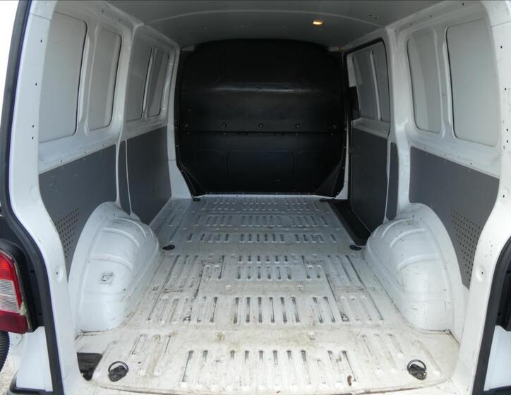 Volkswagen Transporter 13