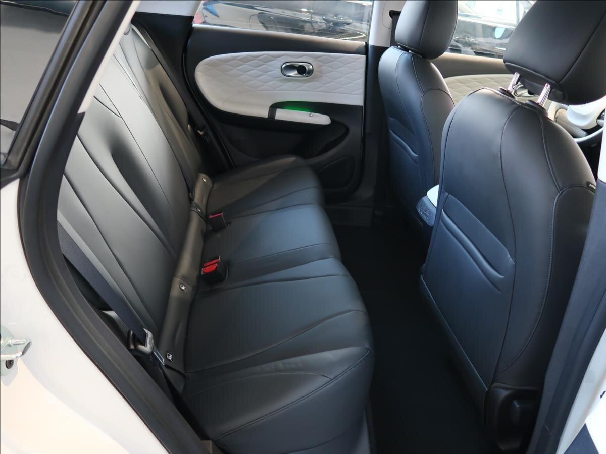 Dongfeng Box Hatchback 0,0 70 kw