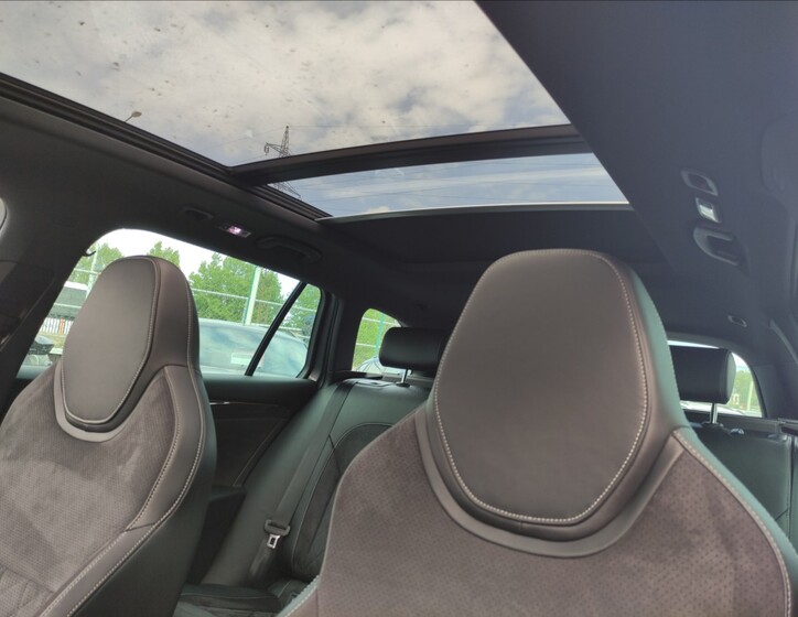 Škoda Superb 24