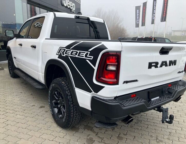 Dodge RAM Pick-up 3,0 l 313 kw