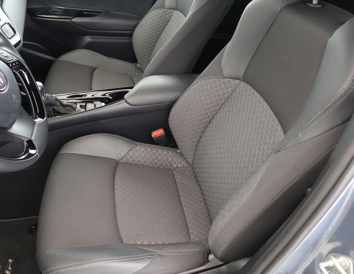 Toyota C-HR Hatchback 1,8 l 72 kw