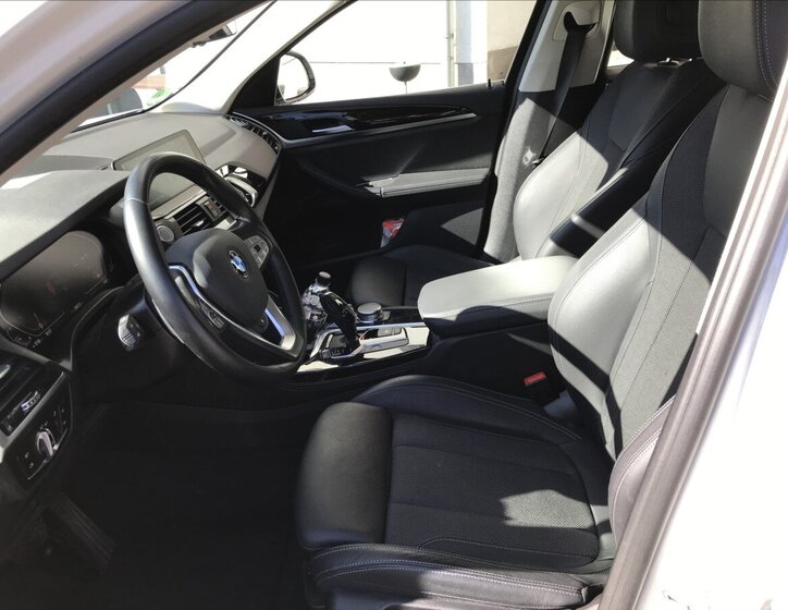 BMW X4 SUV / Terénní 2,0 l 140 kw