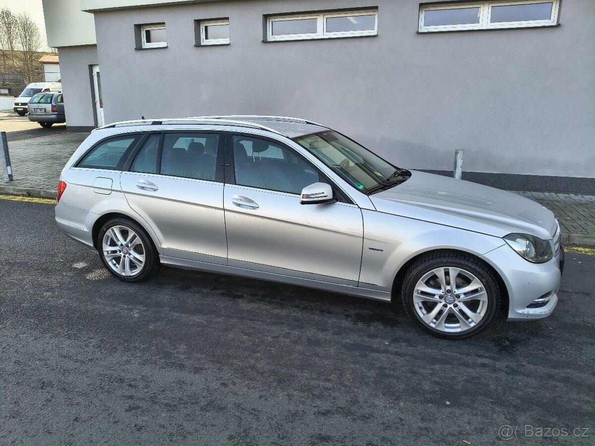 Mercedes-Benz Třídy C Kombi 0,0 110 kw