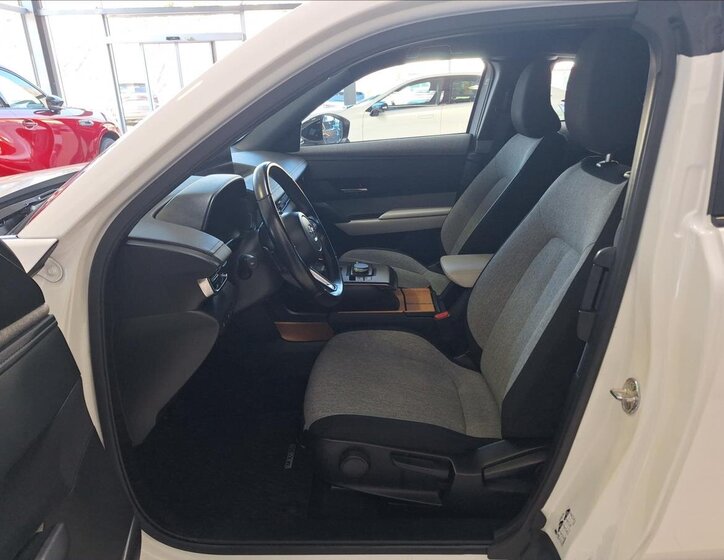 Mazda MX-30 SUV / Terénní 0,0 107 kw