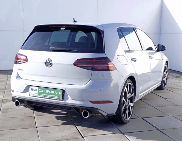 Volkswagen Golf Hatchback 2,0 l 180 kw