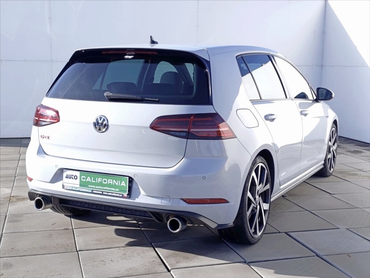 Volkswagen Golf Hatchback 2,0 l 180 kw