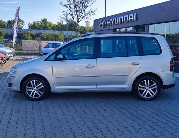 Volkswagen Touran 8
