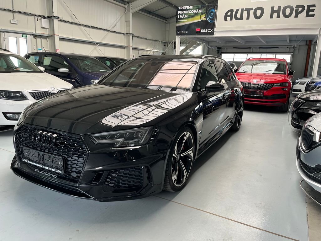 Audi RS4 Kombi 2,9 l 331 kw