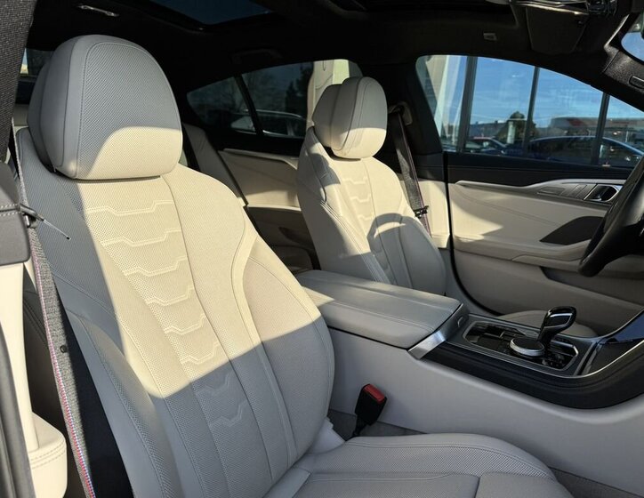 BMW Řada 8 Sedan / Limuzína 3,0 l 245 kw